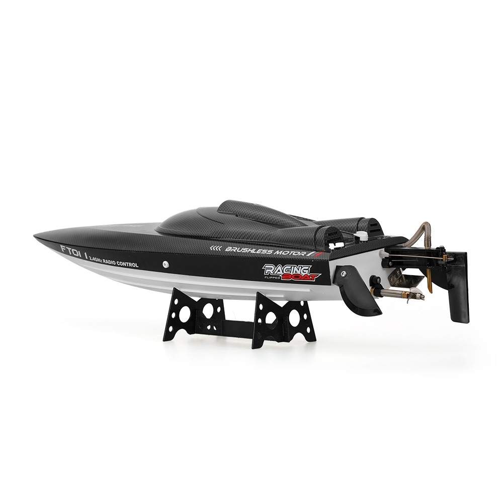 Rask RC-båt: 55 km/t, 150m, børsteløs motor