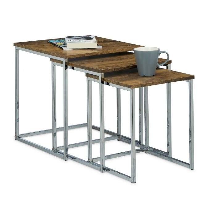 Sidebord i sett på 3 med metallben