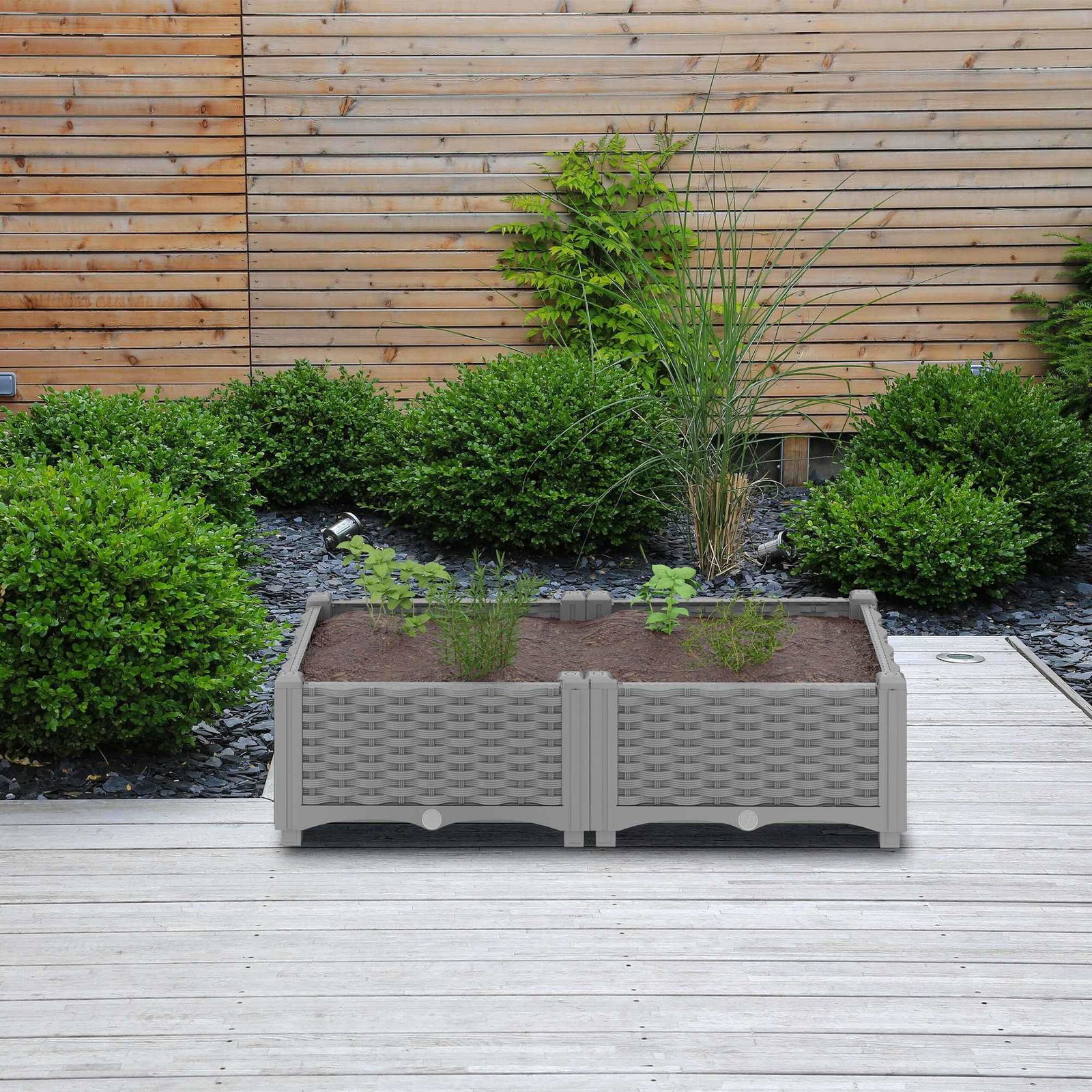 Plantekasse i rottinglook