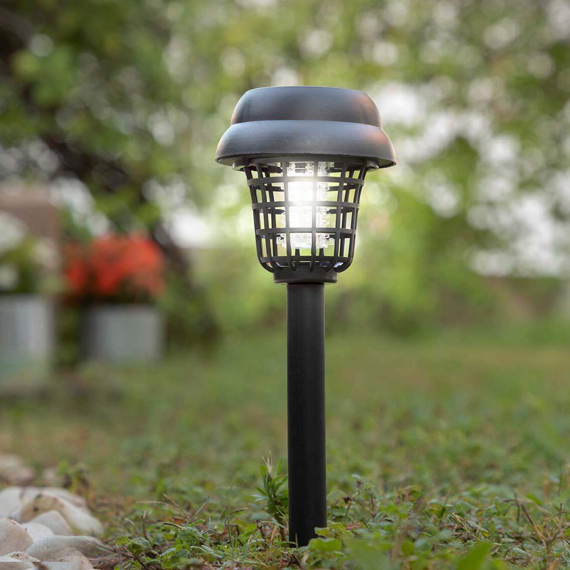 Myggdrepende solcellelampe for hage
